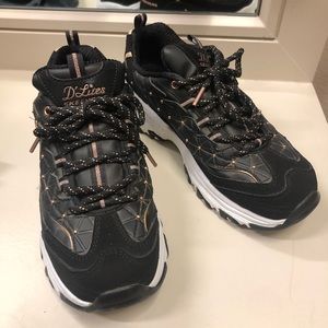 Sketchers sure cooled memory foam tennis shoes